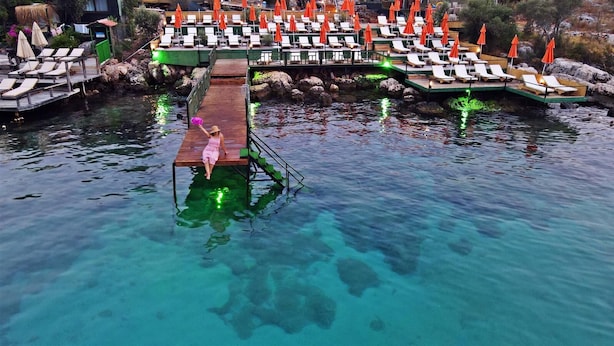 Private beach, free beach cabanas, sun loungers, beach umbrellas - Kas History Limanagzi (Kas)