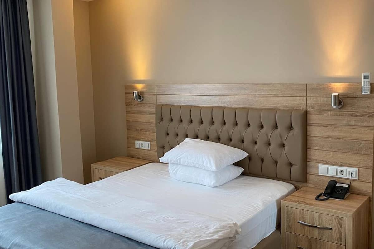 1 bedroom, minibar, in-room safe, desk