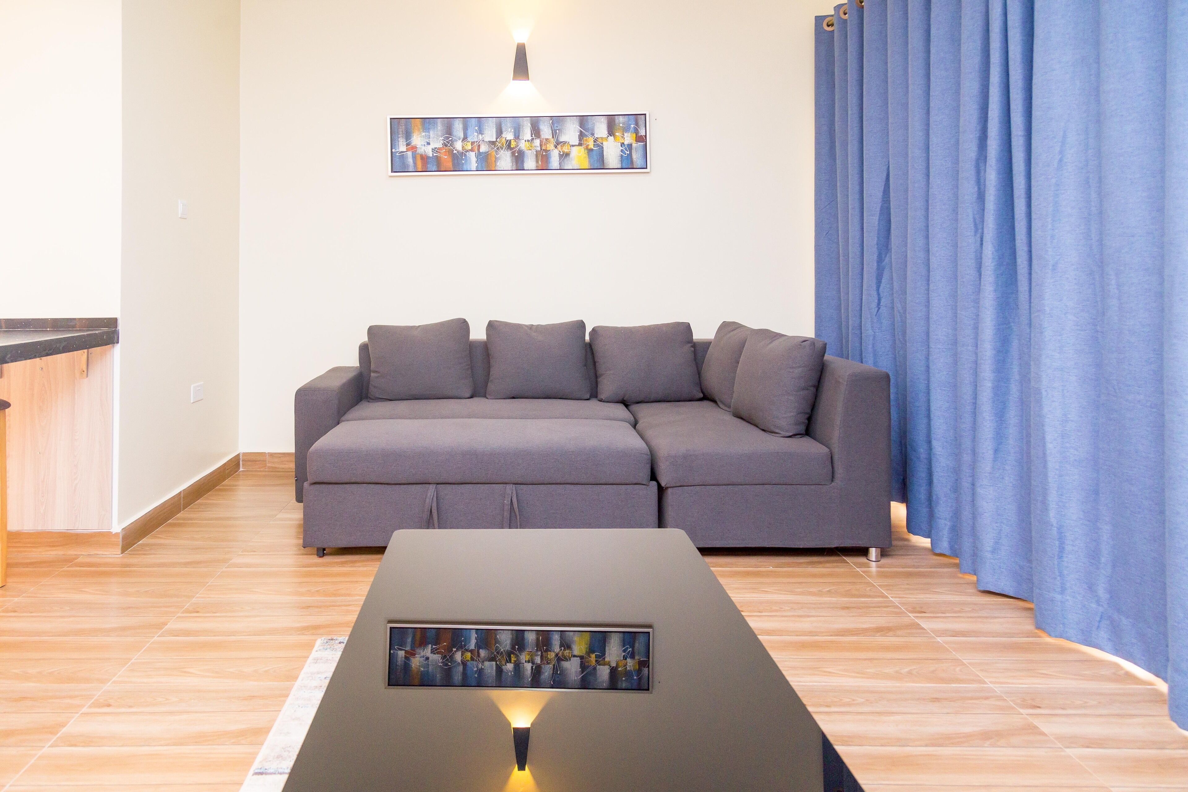 雙人房, 1 間臥室 | 客廳 | 42 吋智能電視連衛星電視頻道、電視