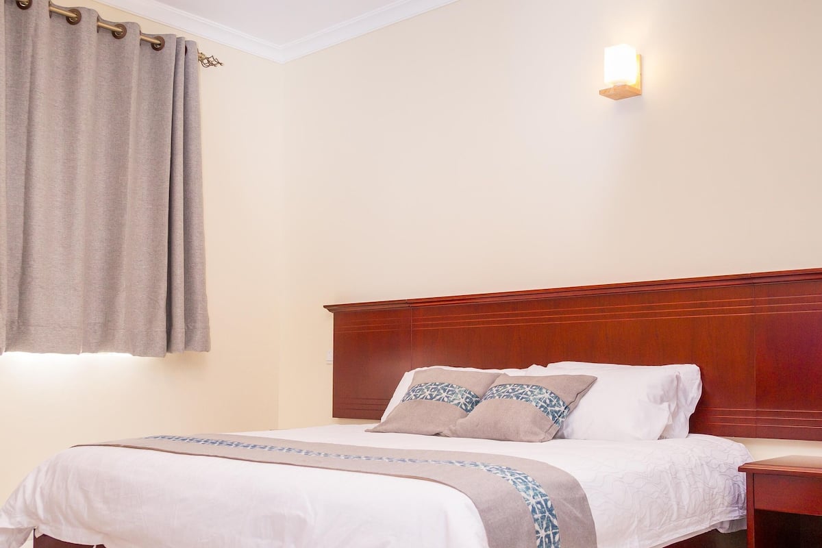 Double Room, 1 Bedroom | 1 bedroom, individually decorated, individually furnished, desk