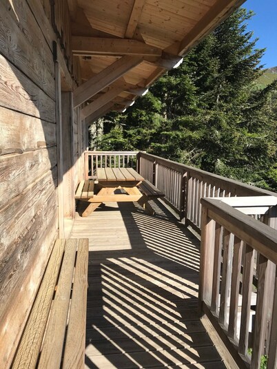 Chalet neuf, spa, sauna, terrasses Sud