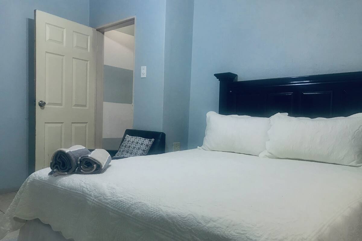 Basic Double Room (2) | Free WiFi