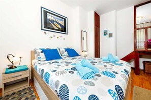 1 bedroom, iron/ironing board, free WiFi, bed sheets