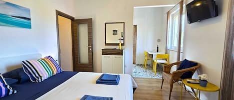 1 chambre, fer et planche Ă repasser, Wi-Fi gratuit, draps fournis
