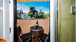 Outdoor dining - SUNSET RINA - Studio Apartment (Rovinj)