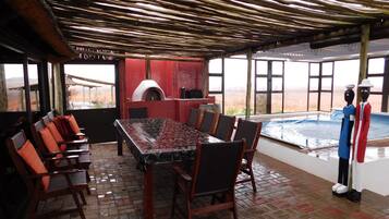 Exclusive Villa | Terrace/patio