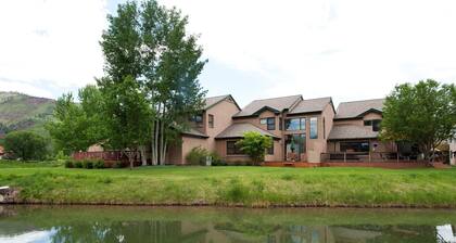 Dalton Ranch Townhome on 11th Fairway & Waterway - A/C - Unbeatable Views