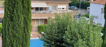Fantastic apartment well located with views of the sea and mountains