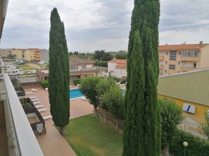 Property grounds - Fantastic apartment well located with views of the sea and mountains (Estartit)