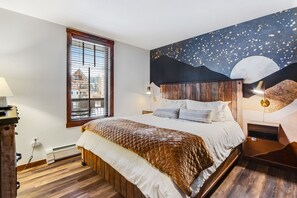 1 habitación, tabla de planchar con plancha, internet y ropa de cama