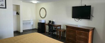 Desk, iron/ironing board, free WiFi, bed sheets