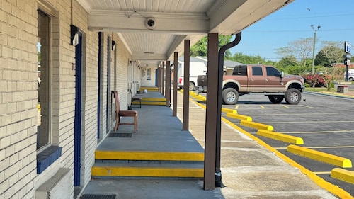 Williamston Inn NC Near Greenville US 64