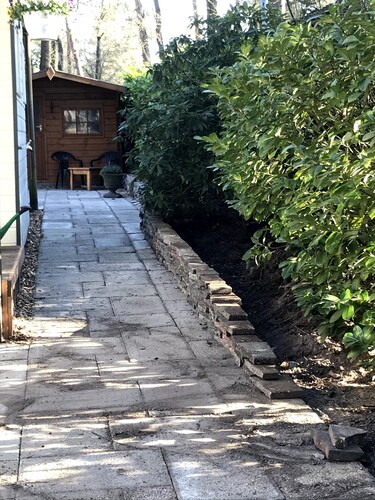 Cozy chalet on family campsite De Vossenburcht with swimming pool and forest at 100m