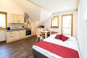 Apartment (Two bedroom apartment with Balcony (D) | Eigene Küche