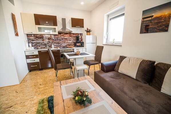 Apartment (One-bedroom apartment) | Living room