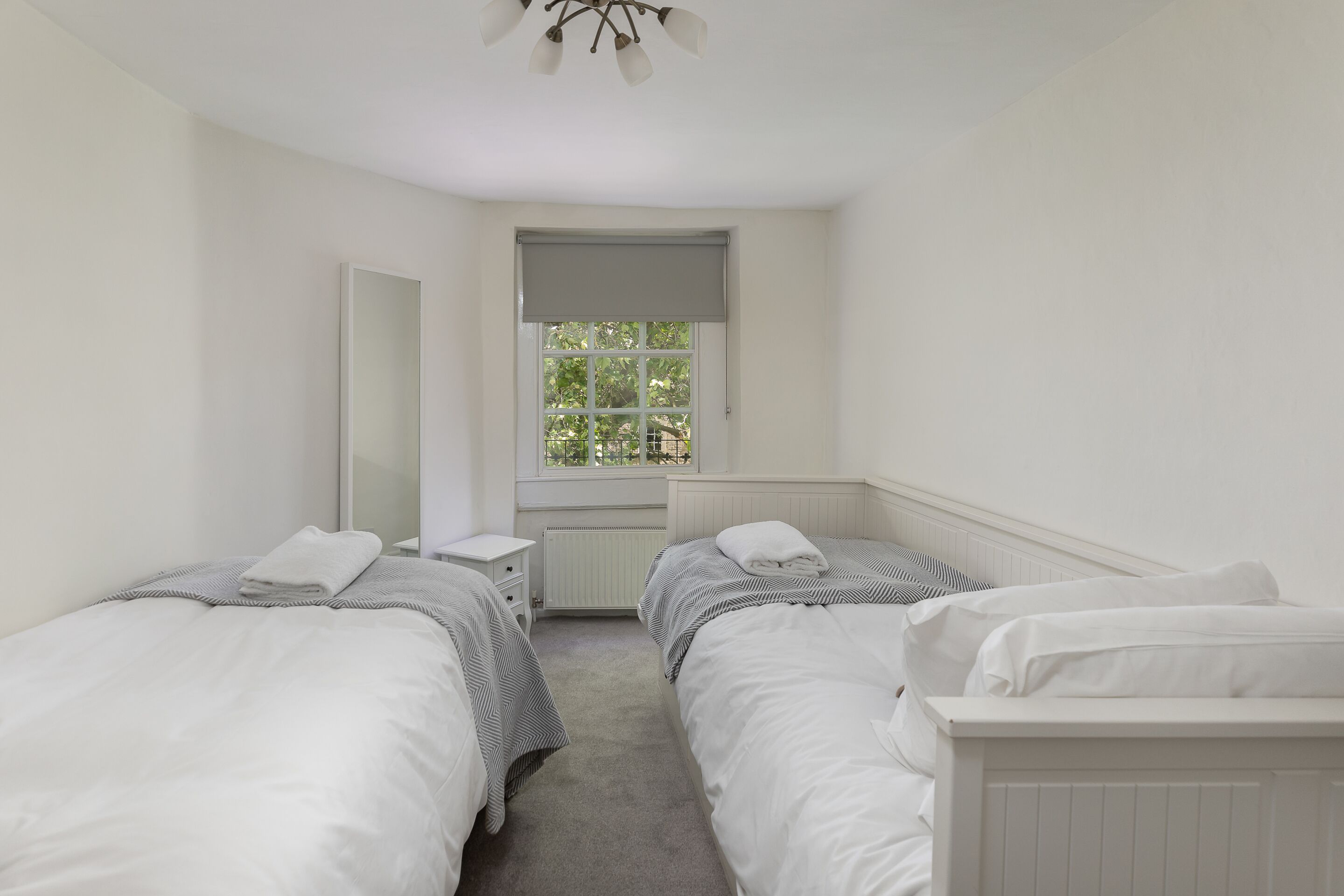 6 Schlafzimmer, Bettwäsche aus ägyptischer Baumwolle, Zimmersafe