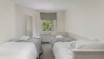 6 Schlafzimmer, Bettwäsche aus ägyptischer Baumwolle, Zimmersafe