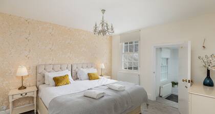 Maison-Famille-Salle de bain privée-Vue ville-Georgian Town House