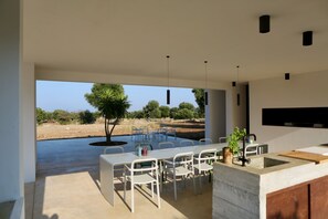 Outdoor dining - Exceptional mix of architecture , nature and luxury (Puglia)