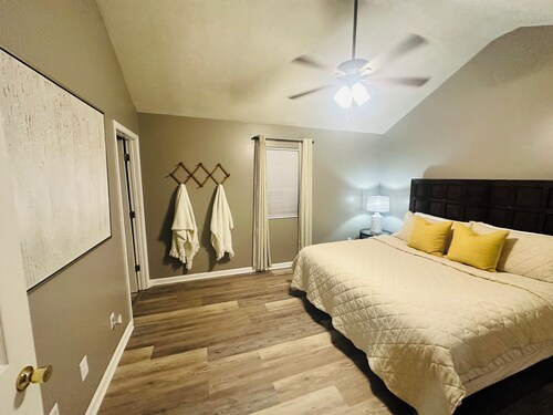 3/2 near Casino, Plants, Restaurant & Lake Charles