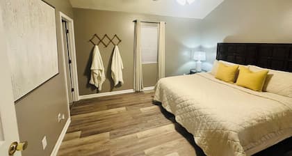 3/2 near Casino, Plants, Restaurant & Lake Charles