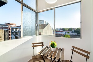 Dining - Estefânia Central Apartment Elevator Wi-fi (Lisboa)