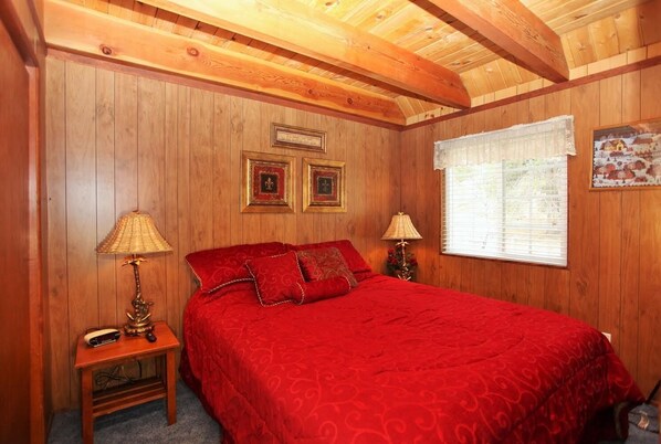 3 chambres, lit parapluie, Wi-Fi, draps fournis