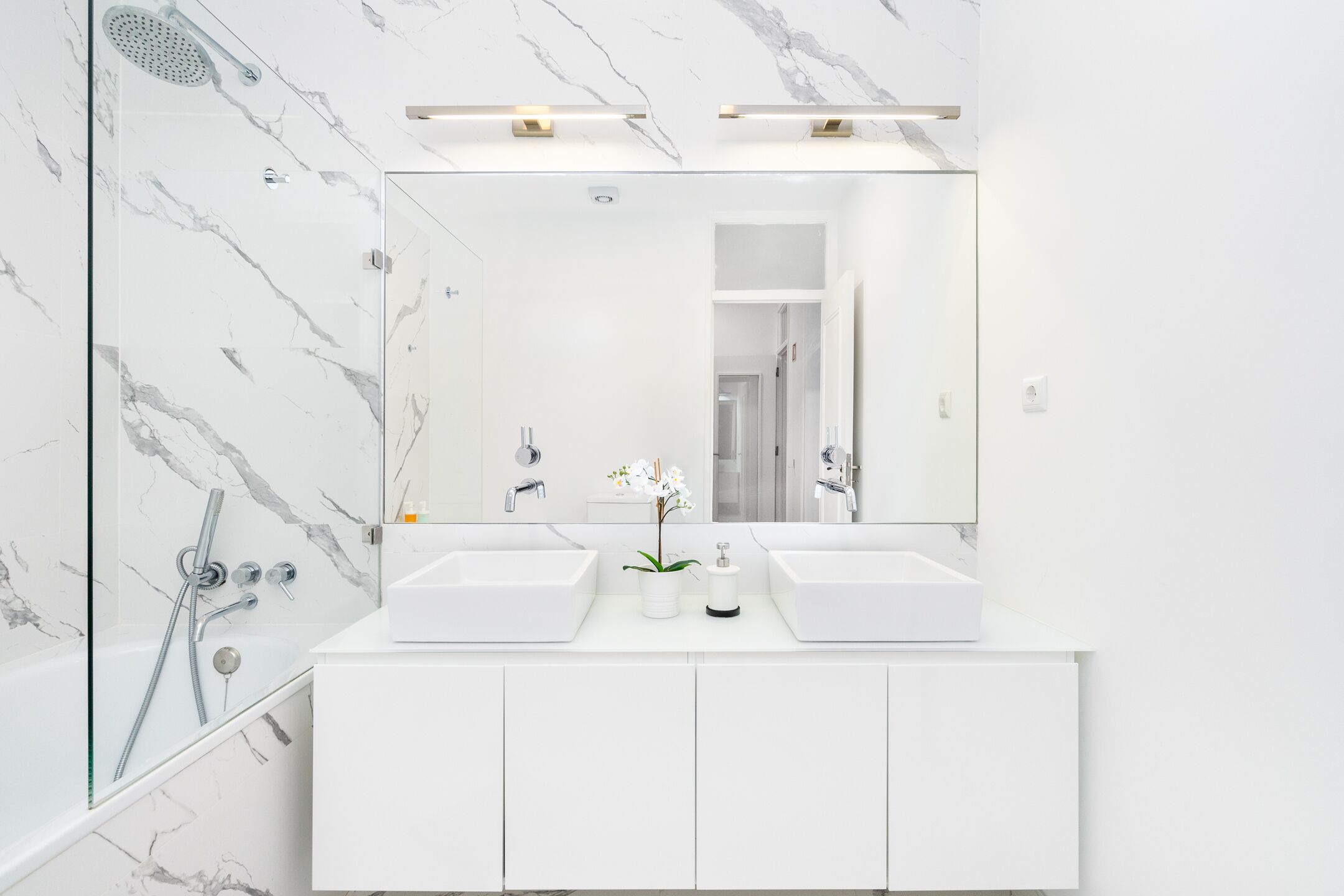 Bathtub