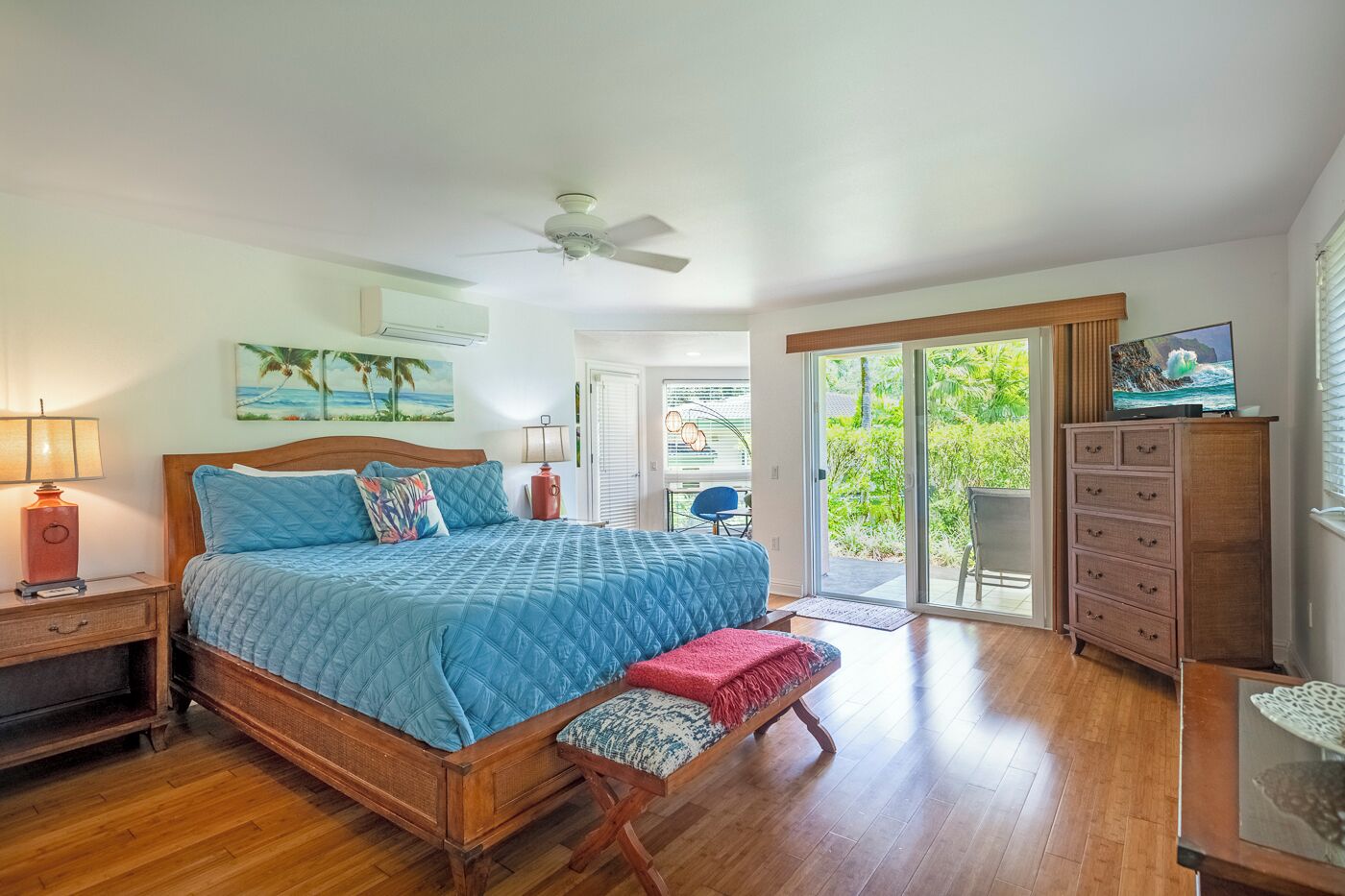 3 bedrooms, desk, iron/ironing board, free WiFi