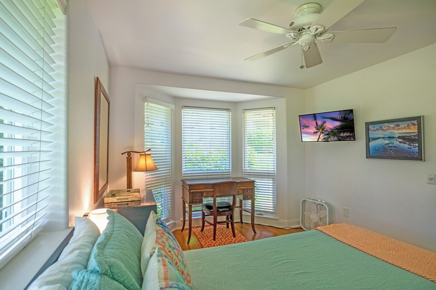 3 bedrooms, desk, iron/ironing board, free WiFi