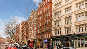 Exterior - Leicester Square One (London)