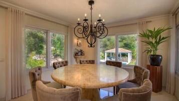 Vila Mewah | Area keluarga