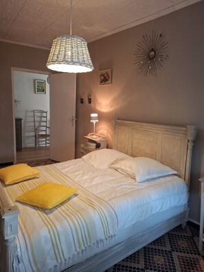 2 chambres, fer et planche Ă repasser, lit parapluie, Wi-Fi gratuit