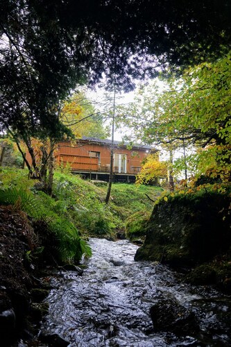 Waterfall Lodge - a secluded tranquil retreat