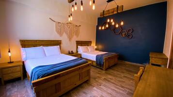 Habitación cuádruple Confort, 2 camas matrimoniales | Ropa de cama de alta calidad y camas con pillow-top