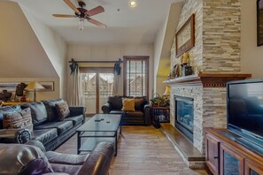 TV, peis og DVD-spiller