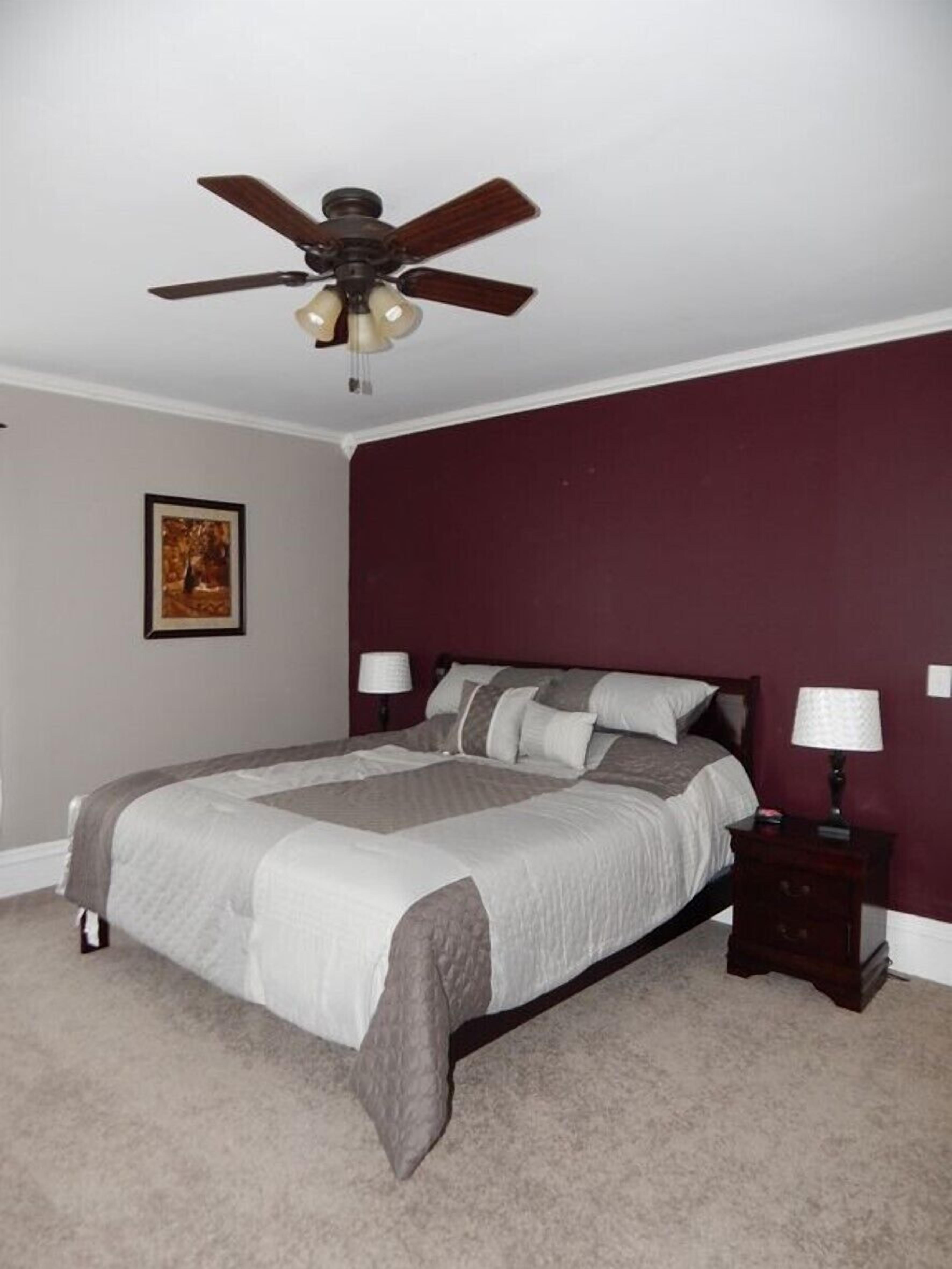 4 bedrooms, desk, iron/ironing board, free WiFi