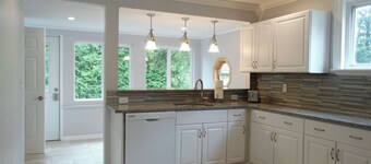 BEAUTIFUL GUEST HOUSE IN THE HEART OF WATKINS GLEN!