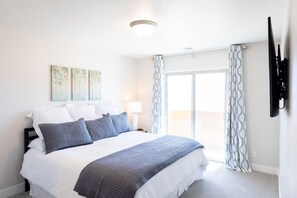 3 Schlafzimmer, Schreibtisch, Bügeleisen/Bügelbrett, kostenloses WLAN