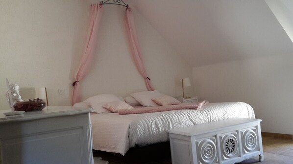 6 habitaciones, wifi y ropa de cama 