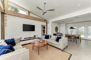 DVD player - Promise Kept - Holmes Beach Pool Home Rental (Holmes Beach)