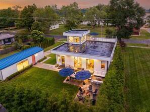 Exterior - Douglas Modern Villa | Steps to downtown | Game Rm | Backyard Oasis (Douglas)