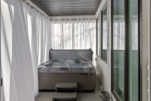 مغطس سبا داخلي