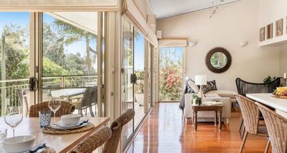 Stanwell Beach Glass House – walk to beach