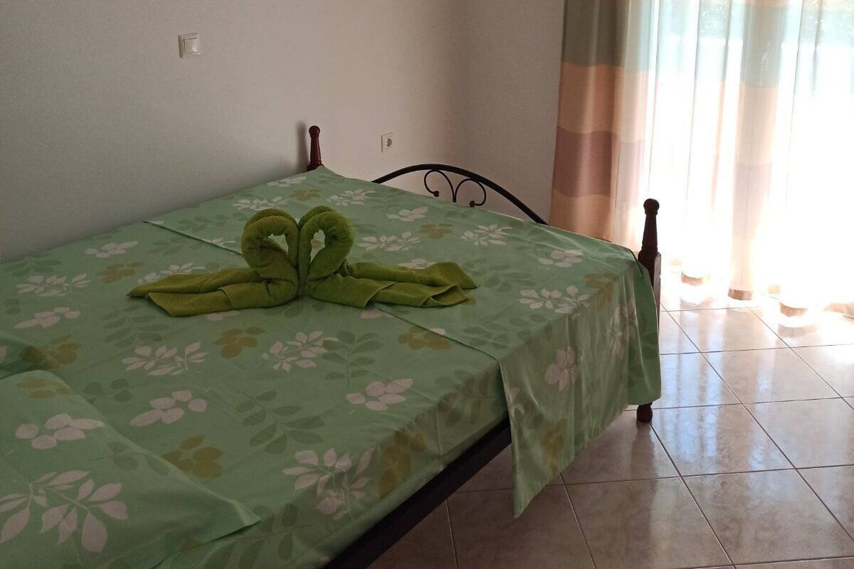 Departamento de lujo, 1 habitación | Escritorio y espacio para trabajar con laptop 
