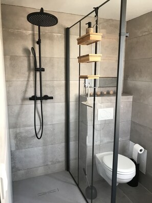 Shower, hair dryer, towels, soap - LE FARNIENTE AU BORD DE MER - Rental classified 3 stars by accredited body (Wimereux)