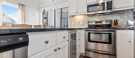 Micro-ondas, fogão, cooktop, lava-louças