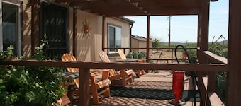 Lovely Wine Country Birders Delight 25 Acre Country Ranch/Amazing Hiking Getaway