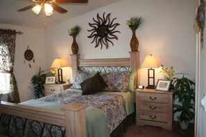 2 bedrooms, iron/ironing board, free WiFi, bed sheets - Lovely Wine Country/Birders/Starry/25 Acre Country Ranch/Amazing Hiking Getaway (Pearce)