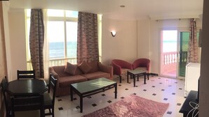 Deluxe Suite | Living room - Sea View Hotel Elagamy (Alexandria)